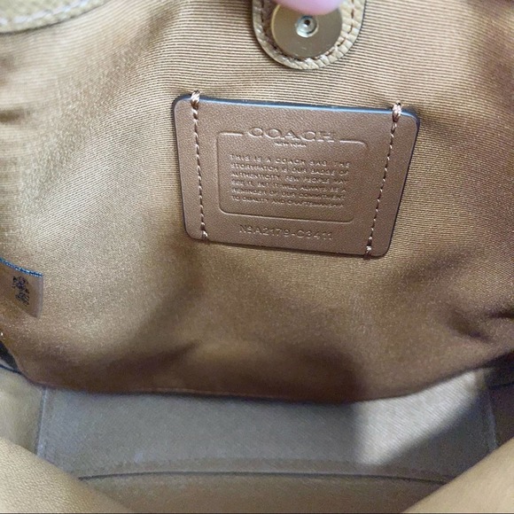 NEW Coach Small Town Bucket Bag In Signature Canvas With Daisy Print - Picture 8 of 12